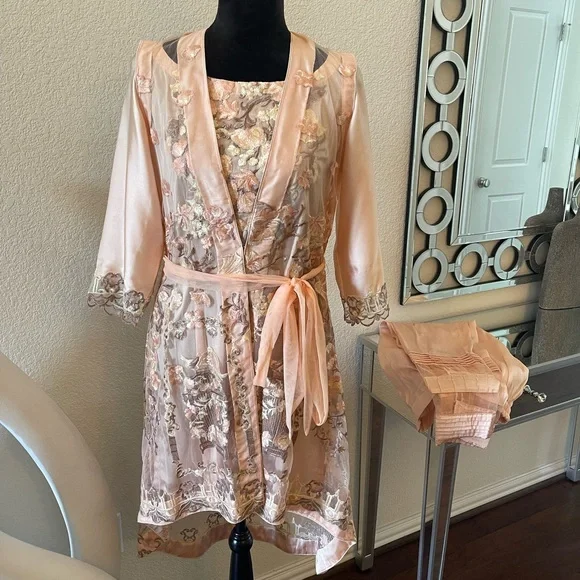 chinese dress ladies Pink Embroidered Net Pakistani Dress main image 1